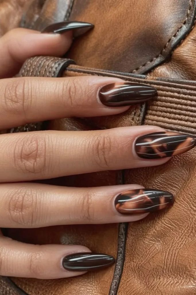Mocha leopard tortoiseshell statement manicure.