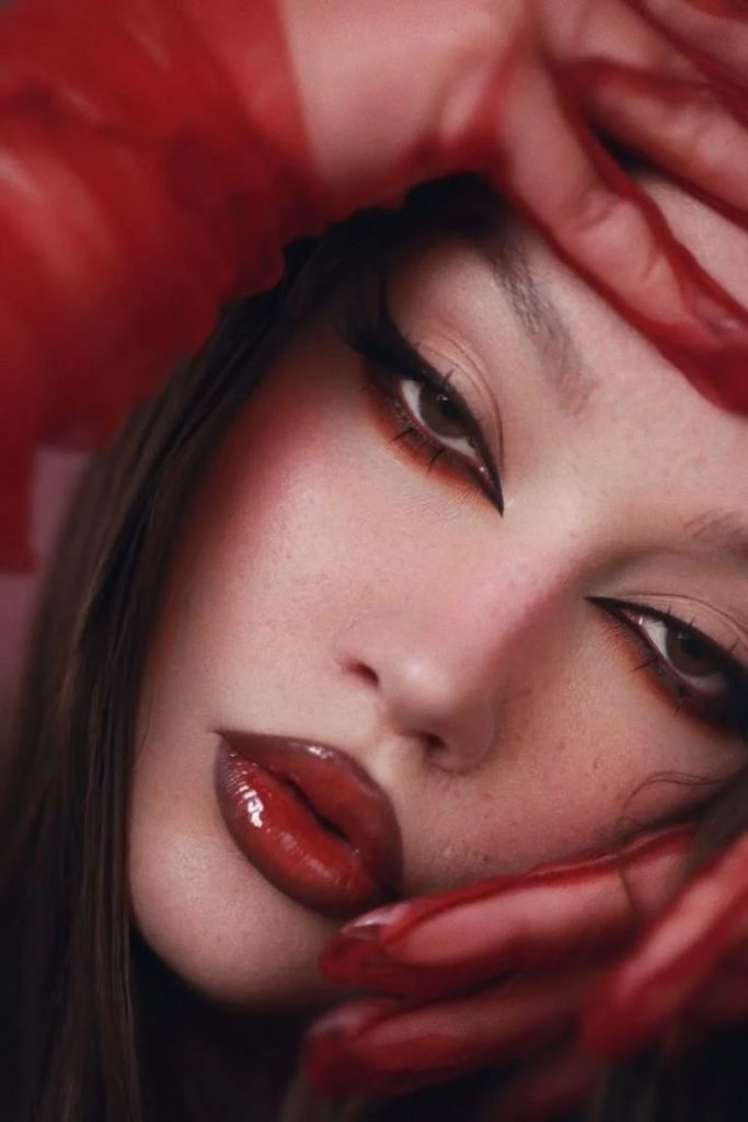 Cherry cola cut crease eye makeup.