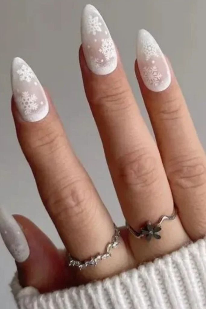 Cute frosted ski bunny winter nails.