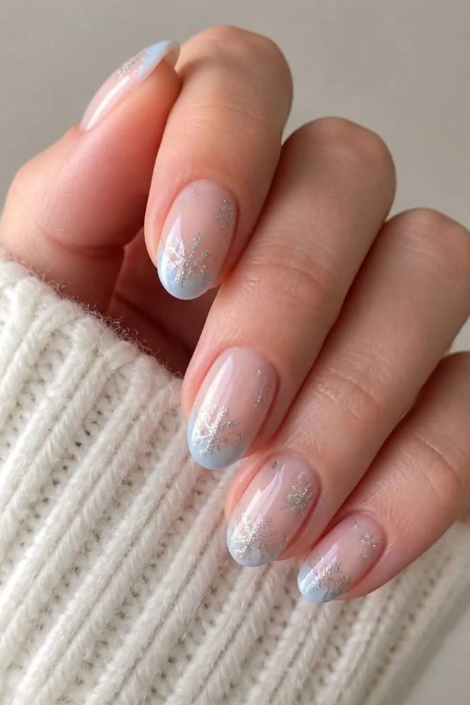 Minimalist ski French tip nails.